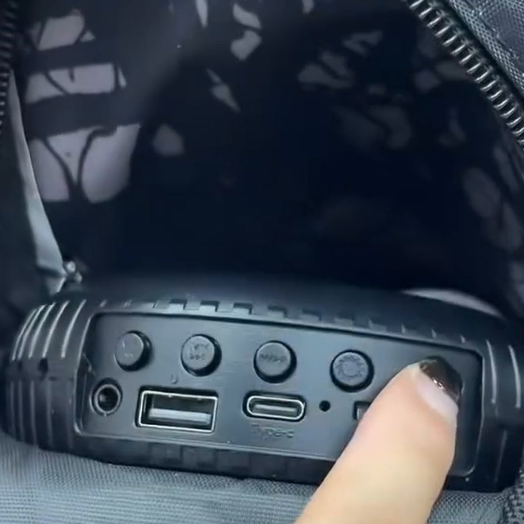 Tasteri, USB i TF ulaz zvučnika – radi i kao power bank